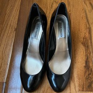 Steve Madden black patent size 8 heels (2.5. In)